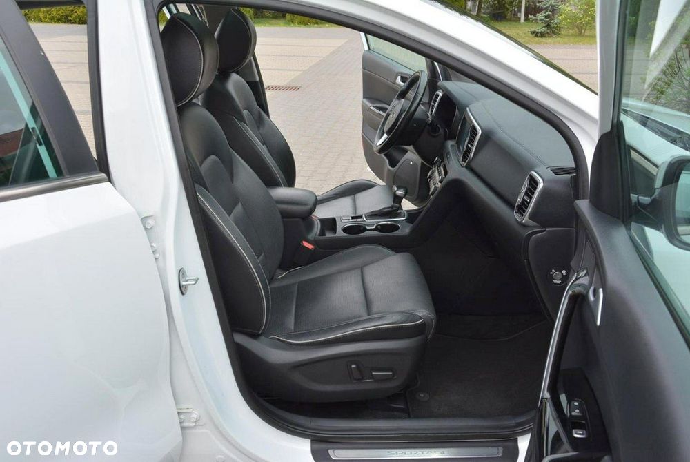 Kia Sportage 2,0 CRDI AWD Platinum - 18