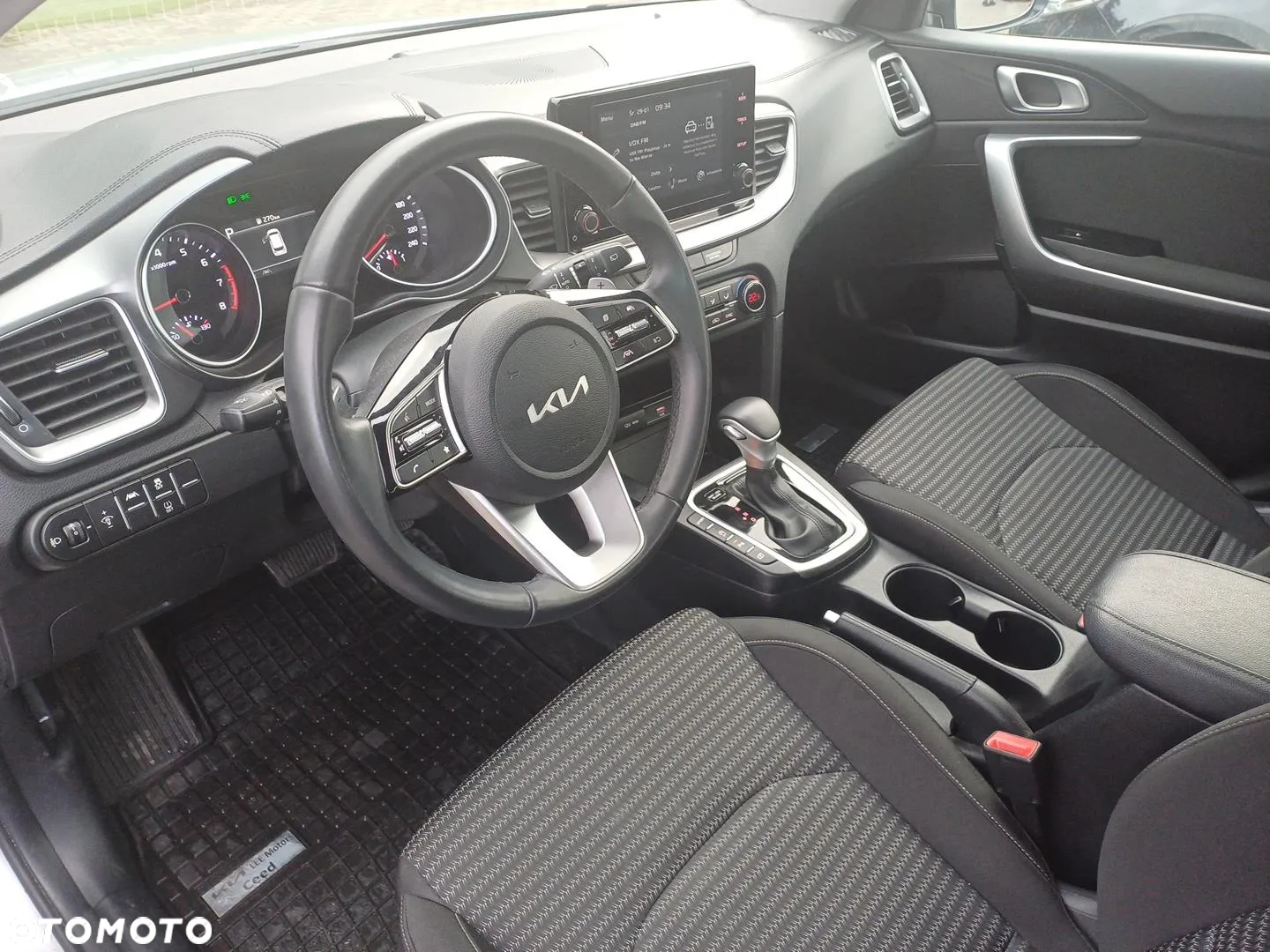 Kia Ceed 1.5 T-GDI M DCT - 9