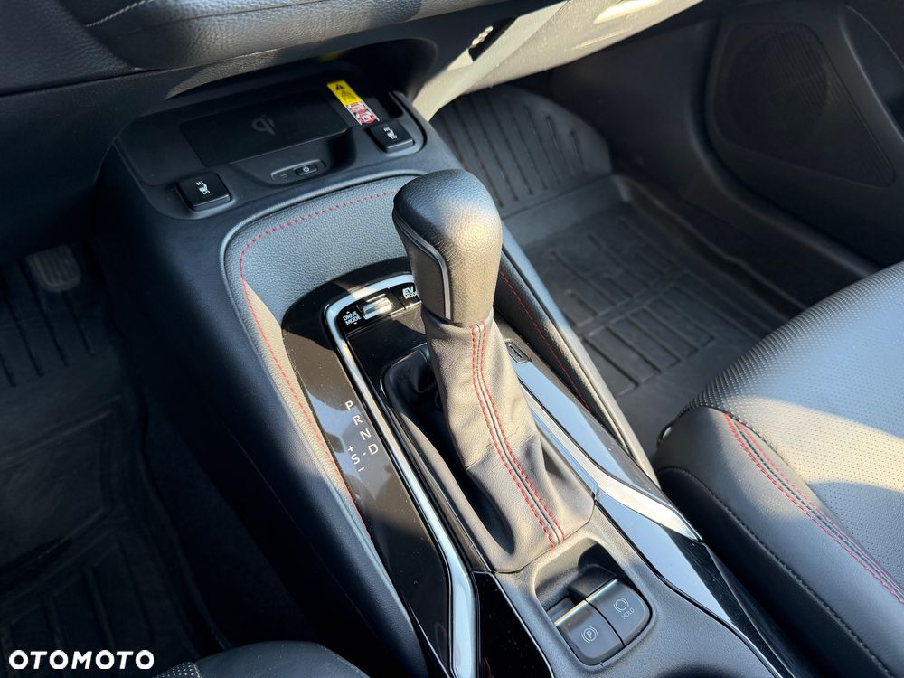 Toyota Corolla 2.0 Hybrid GR Sport - 18