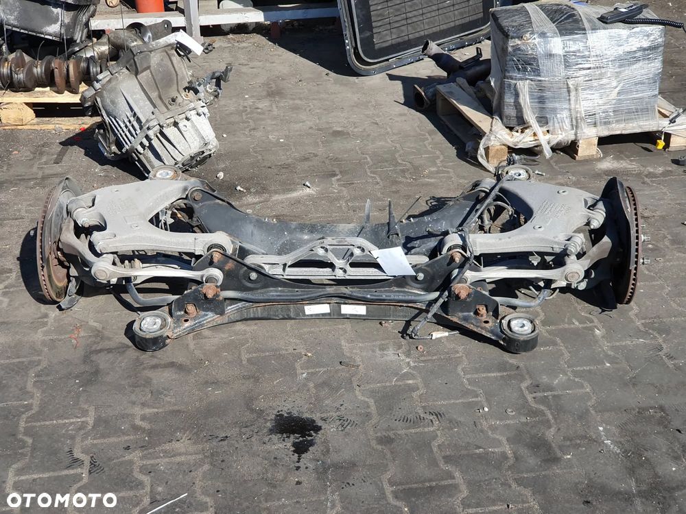 LG9R Volkswagen Phaeton 6.0 W12 2003 Belka osi tylnej - 4