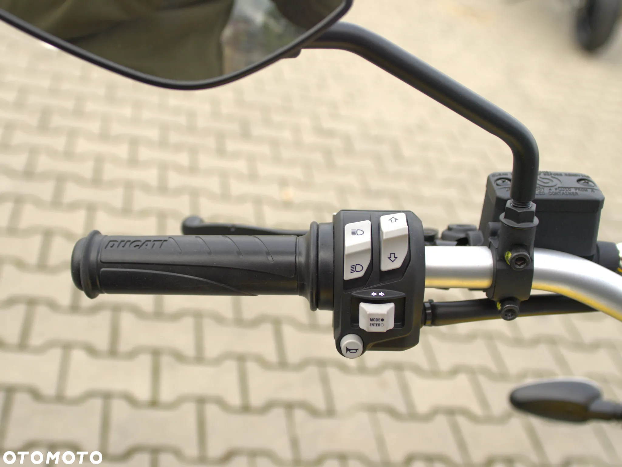 Ducati Scrambler - 9
