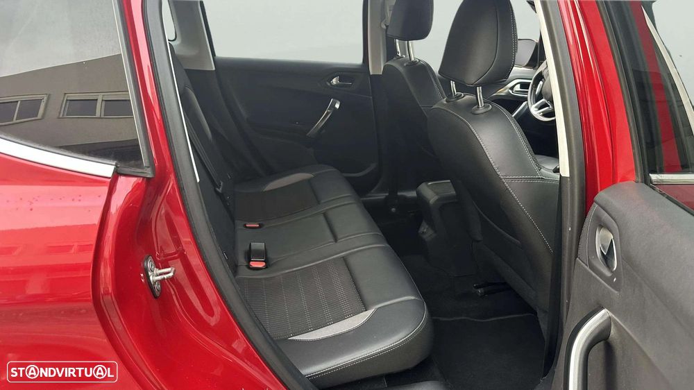 Peugeot 2008 1.2 PureTech Allure - 11