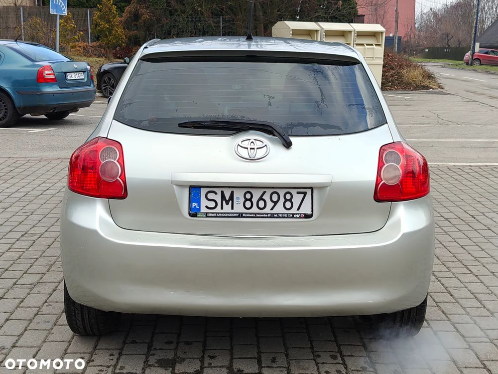 Toyota Auris 2.0 D-4D Executive - 9