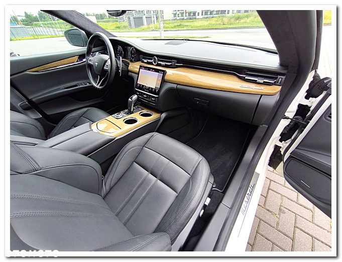 Maserati Quattroporte S - 24