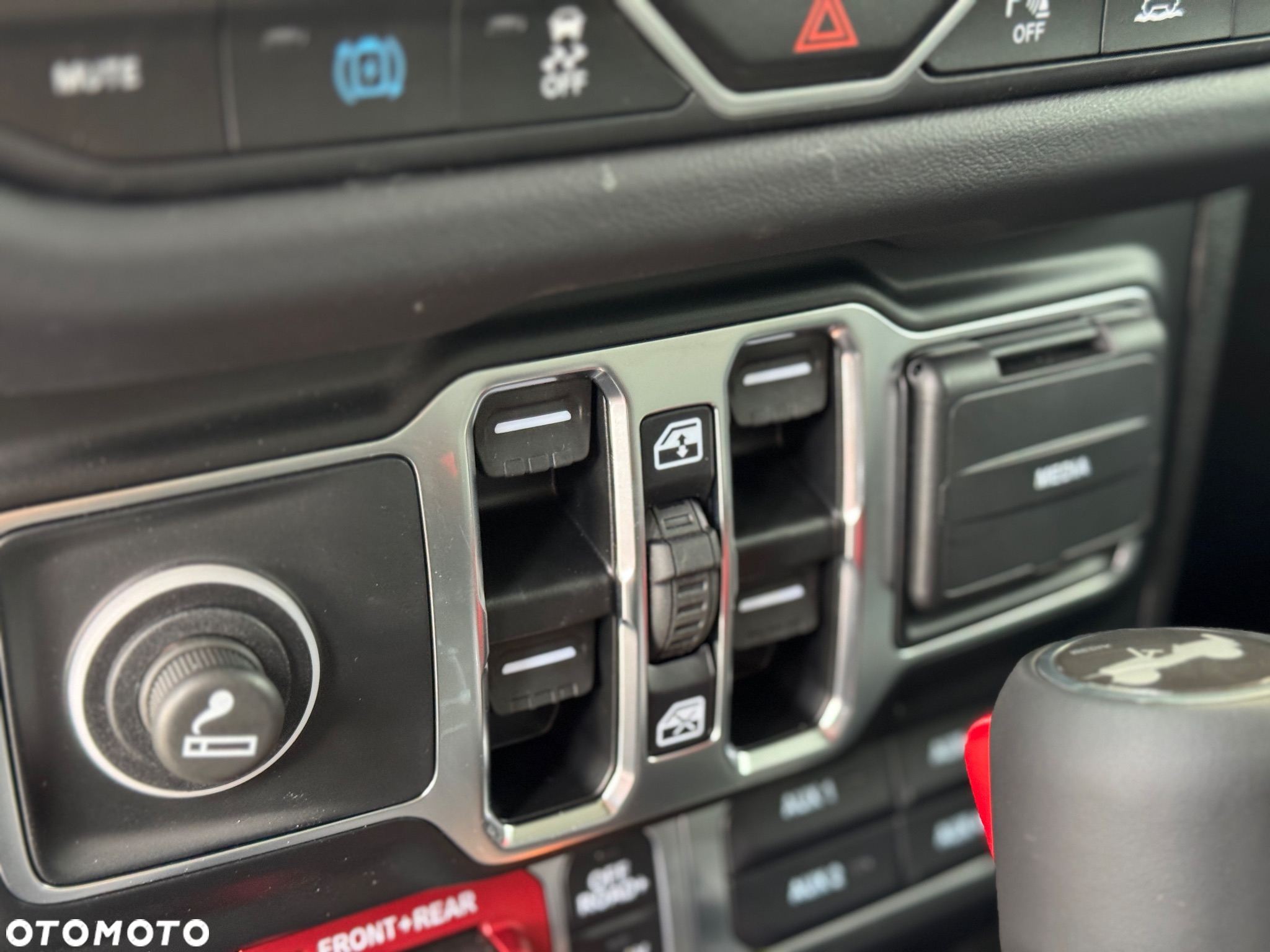 Jeep Wrangler Unlimited 2.0 Turbo PHEV 4xe Rubicon - 13