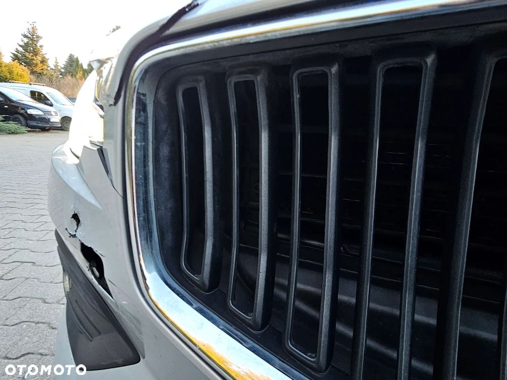 Volvo V60 T4 Momentum Pro - 19