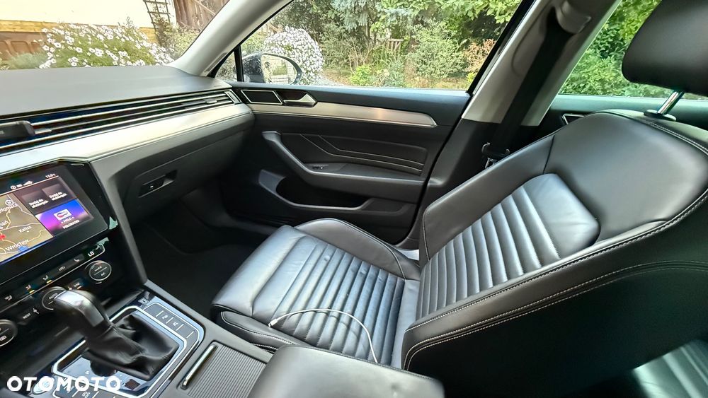 Volkswagen Passat - 9