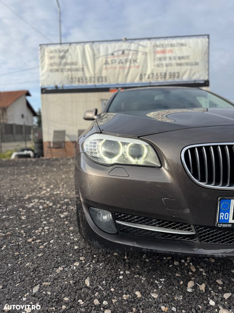 BMW Seria 5 525d xDrive - 2