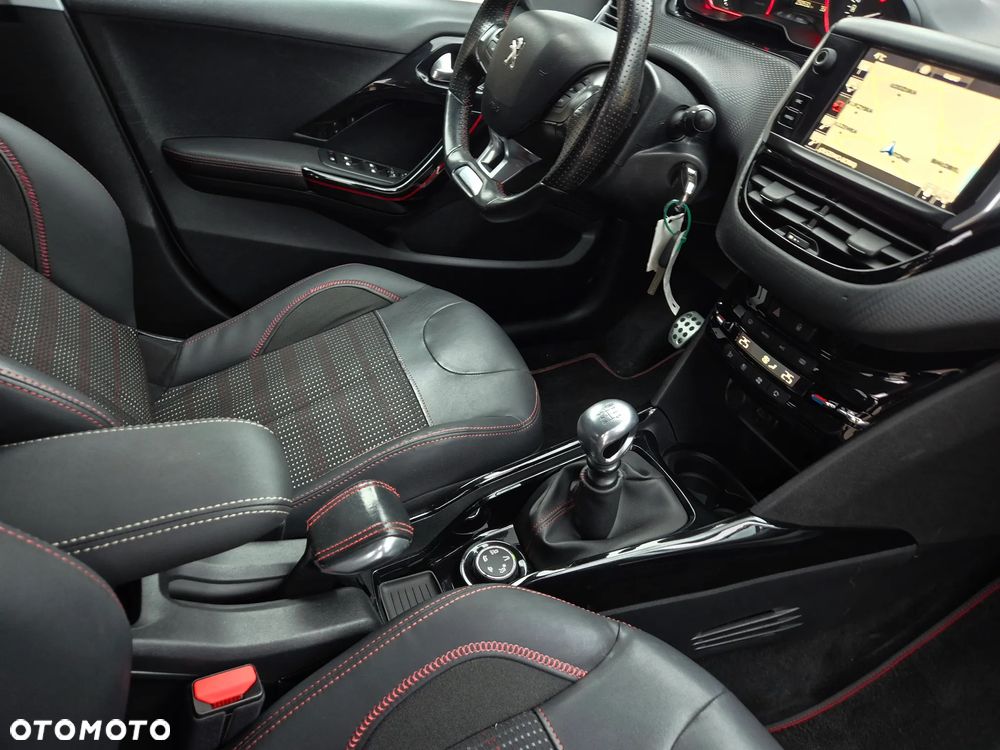 Peugeot 2008 BlueHDi FAP 120 STOP & START GT-Line Edition - 22