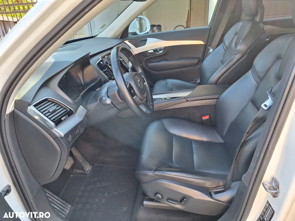 Volvo XC 90 D5 AWD Momentum - 4