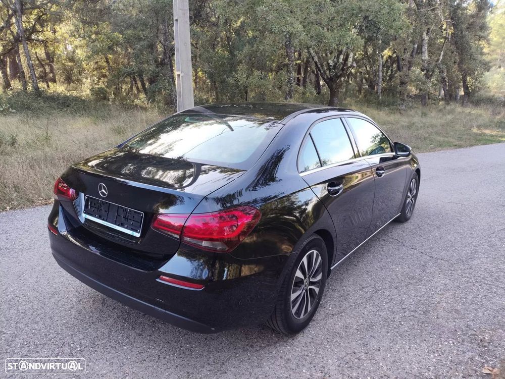 Mercedes-Benz A 180 Limousine d Progressive Aut. - 11
