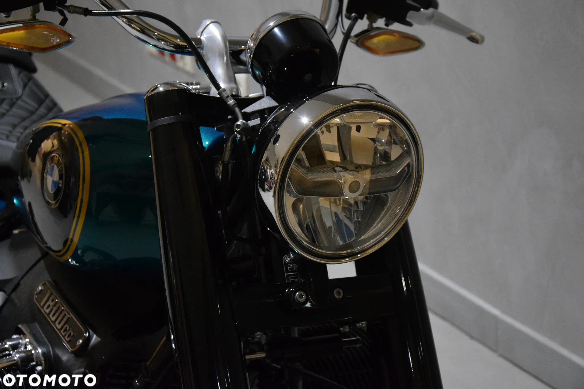 BMW R - 16