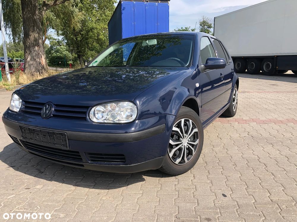Volkswagen Golf - 3