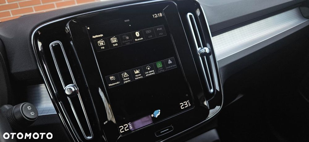 Volvo XC 40 T3 Momentum Pro - 38