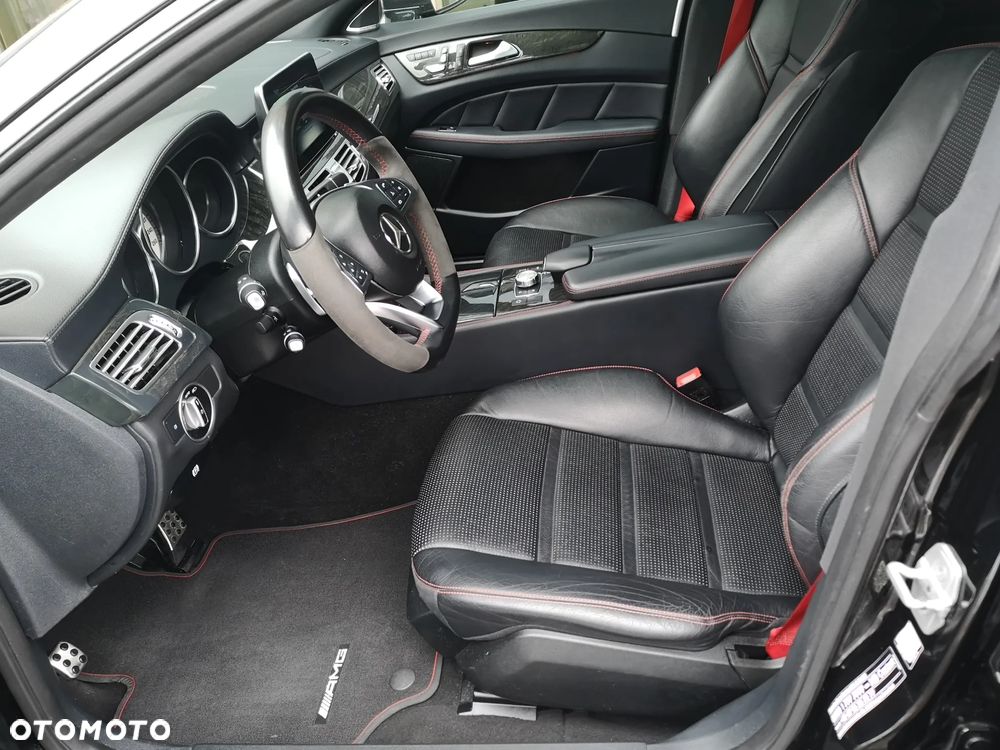 Mercedes-Benz CLS - 21