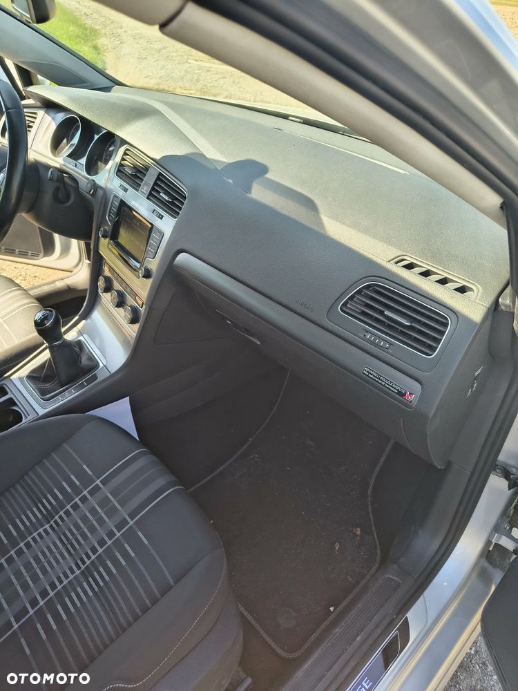 Volkswagen Golf 1.2 TSI BMT Comfortline - 16