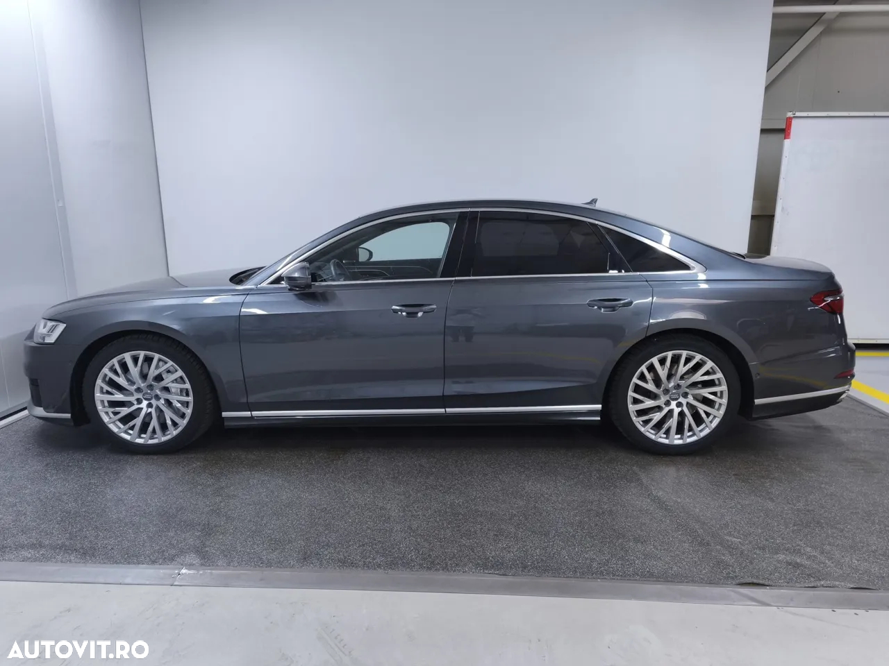 Audi A8 - 2