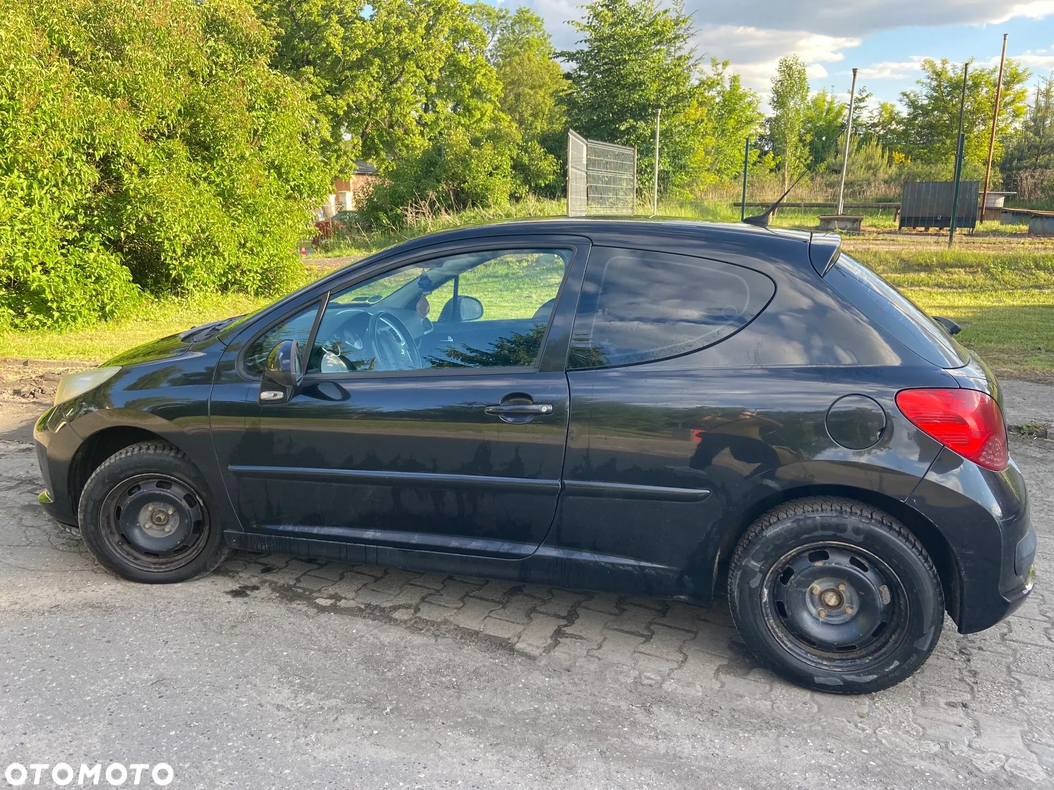Peugeot 207 - 1