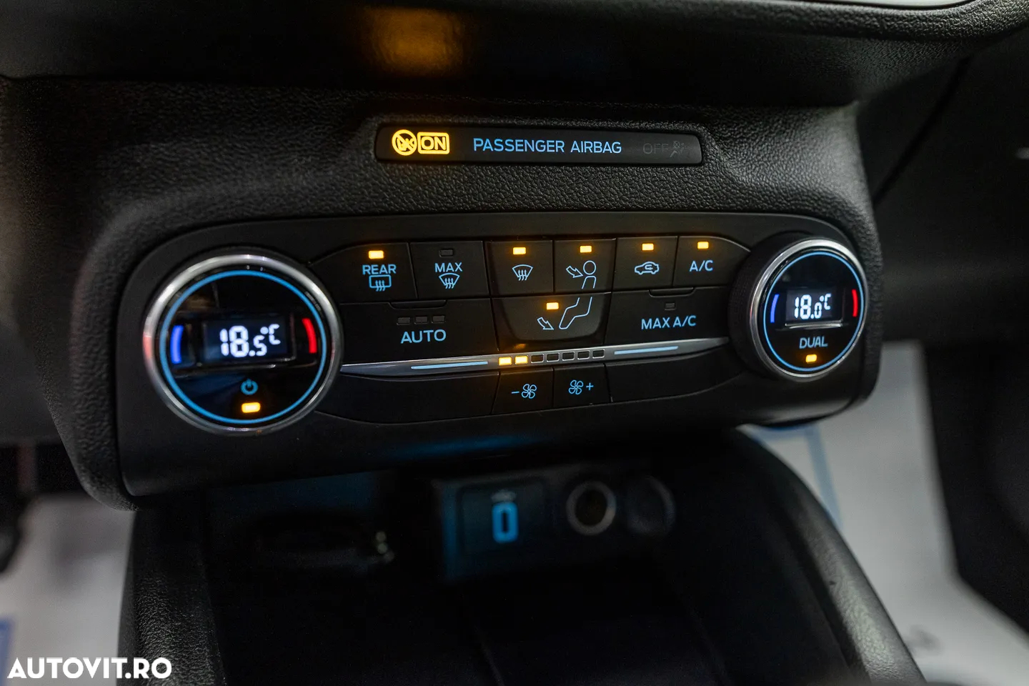 Ford Focus 1.0 EcoBoost Titanium - 12