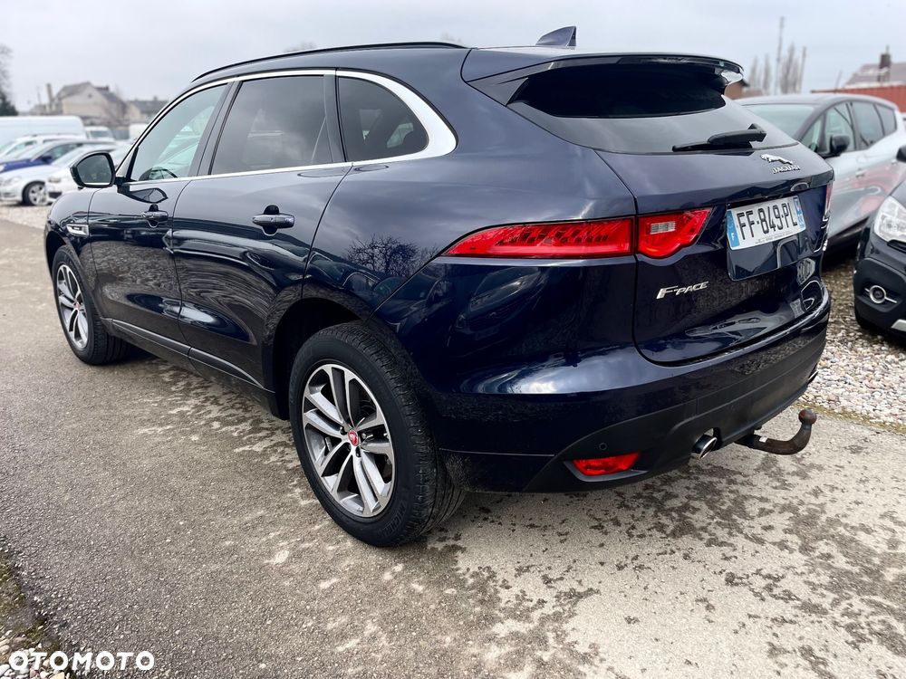 Jaguar F-Pace 25t AWD R-Sport - 7