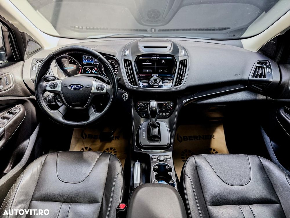 Ford Kuga 2.0 TDCi 4WD Powershift Titanium - 16