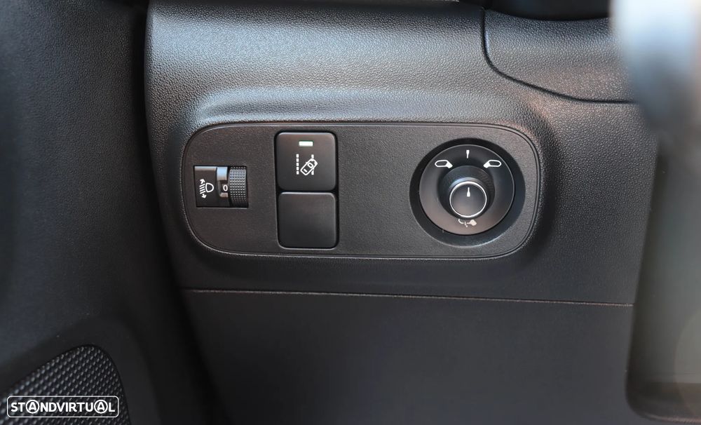 Citroën C3 1.2 PureTech Shine - 30