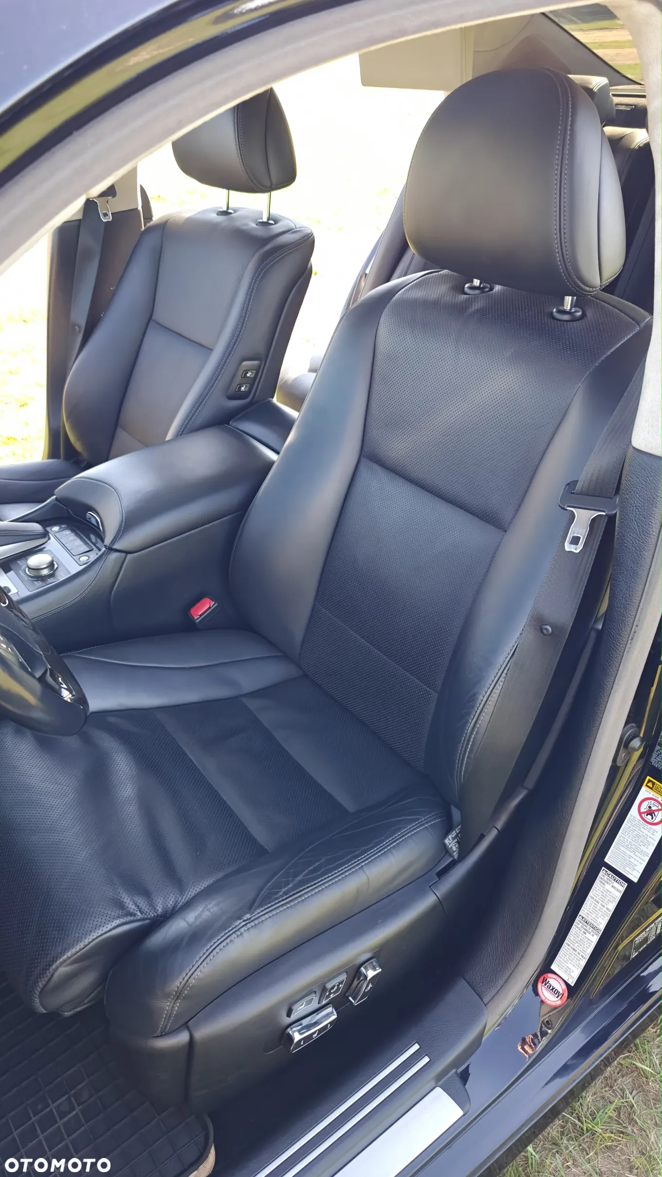 Lexus LS - 25