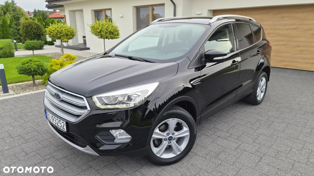 Ford Kuga 1.5 EcoBoost 2x4 Titanium - 1
