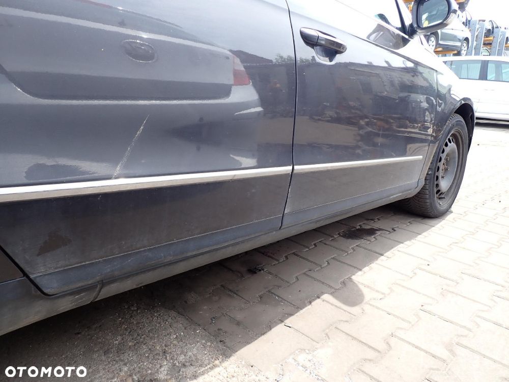 CZĘŚCI - Vw Passat B6 1,9TDI 105KM BXE KOMBI 5B JCX lakier LC8Z  2007r. INDEX - 10046 - 7