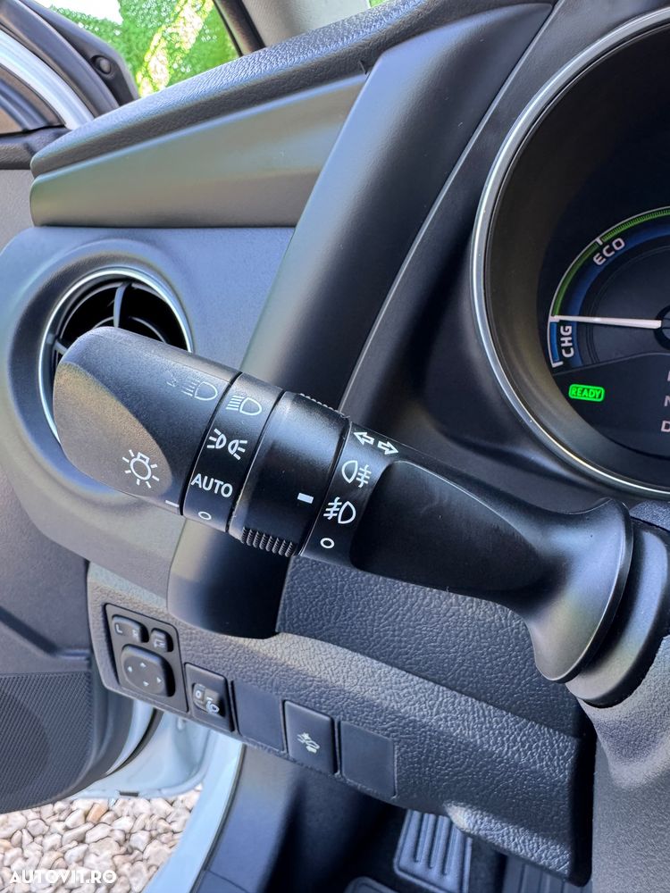 TOYOTA Auris 2016 — imagine 19