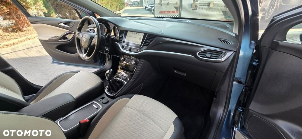Opel Astra 1.4 T Dynamic S&S - 38