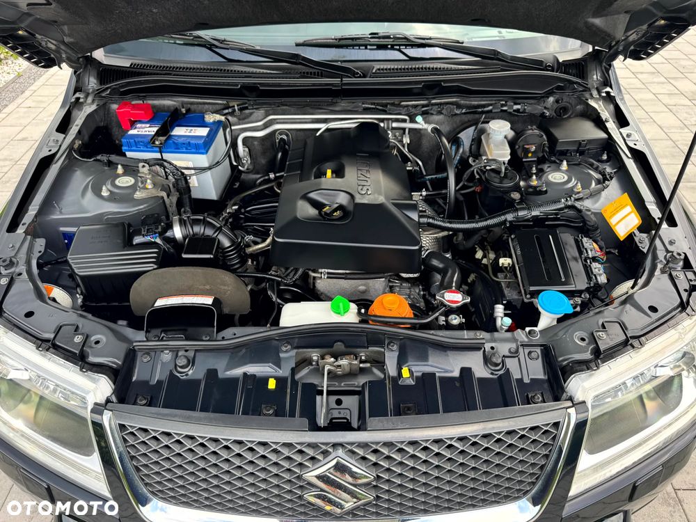 Suzuki Grand Vitara 2.0 De luxe - 21