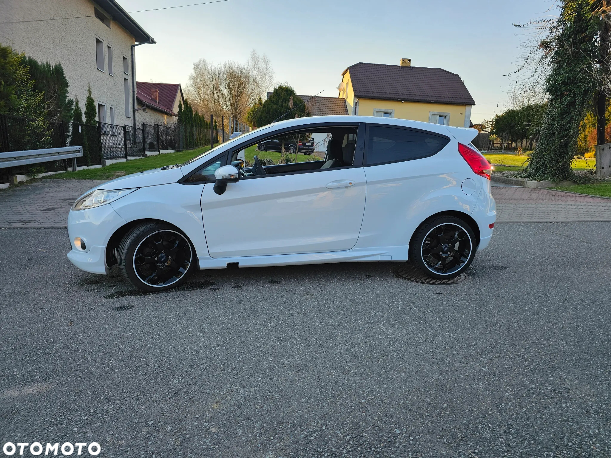 Ford Fiesta 1.6 Ti-VCT Sport - 32