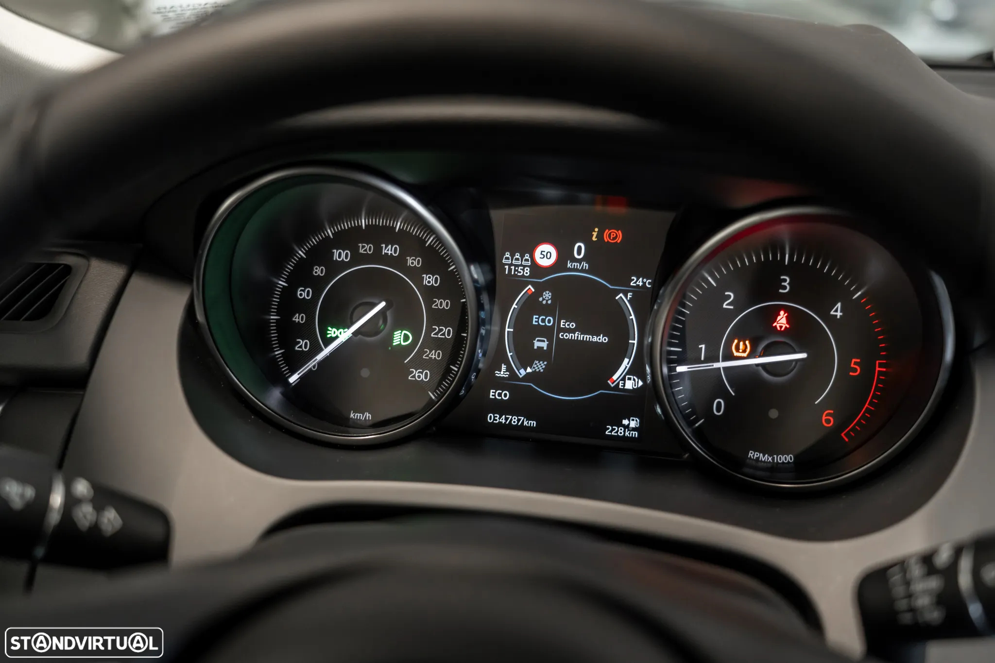 Jaguar E-Pace 2.0 i4D - 14
