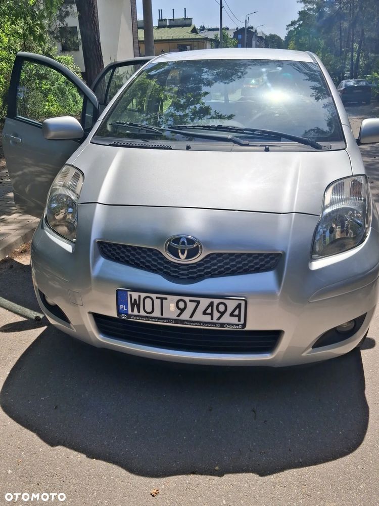 Toyota Yaris - 10