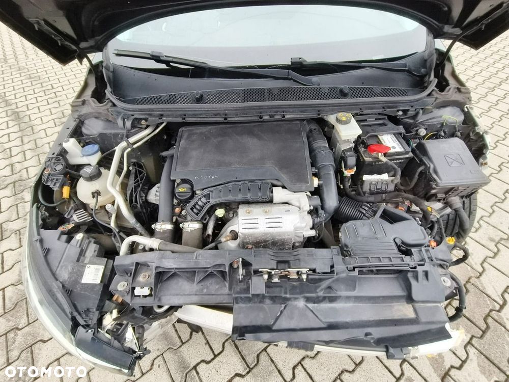 Peugeot 308 - 23