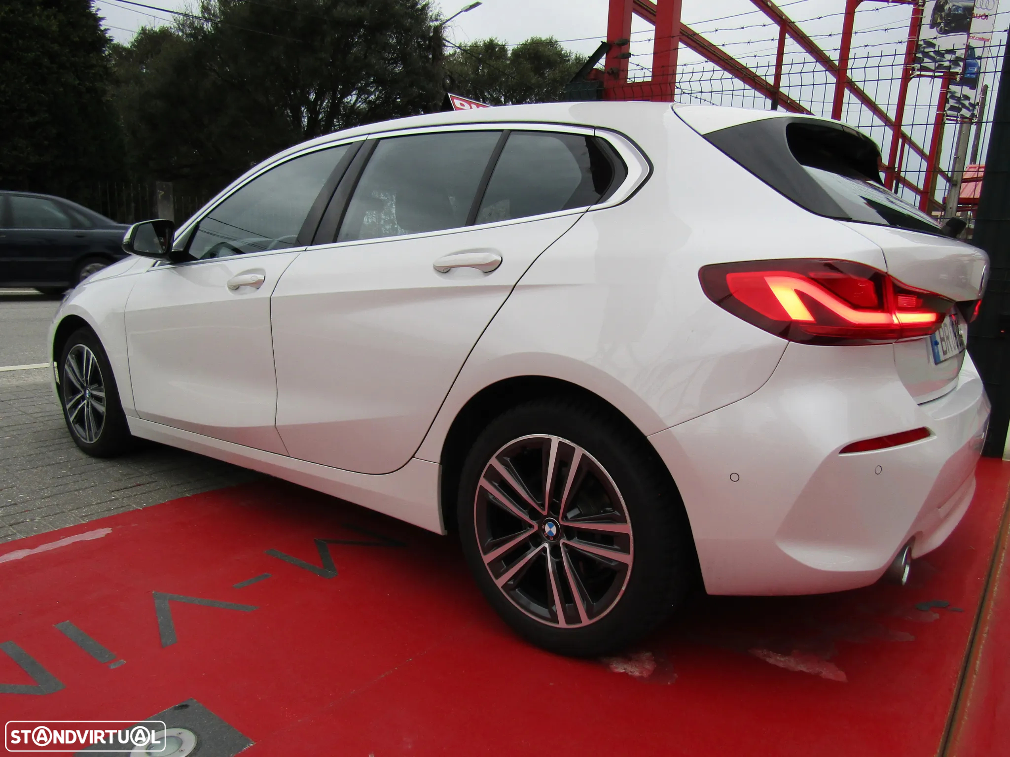 BMW 116 d Aut. Sport Line - 14