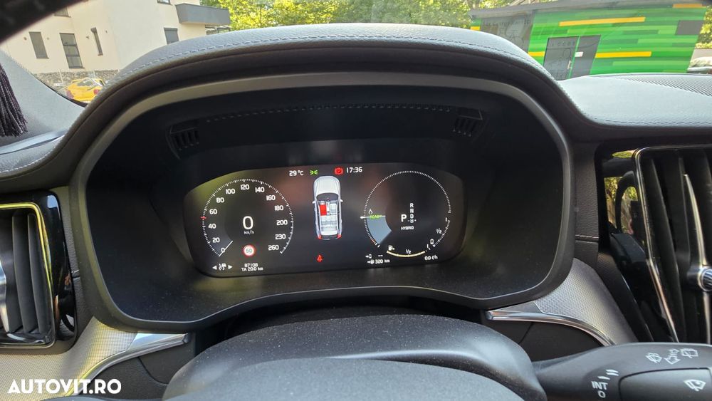 Volvo XC 60 T8 Twin Engine AWD Inscription - 9