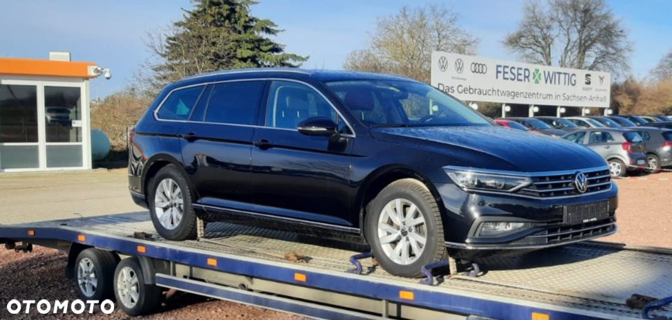 Volkswagen Passat Variant - 25