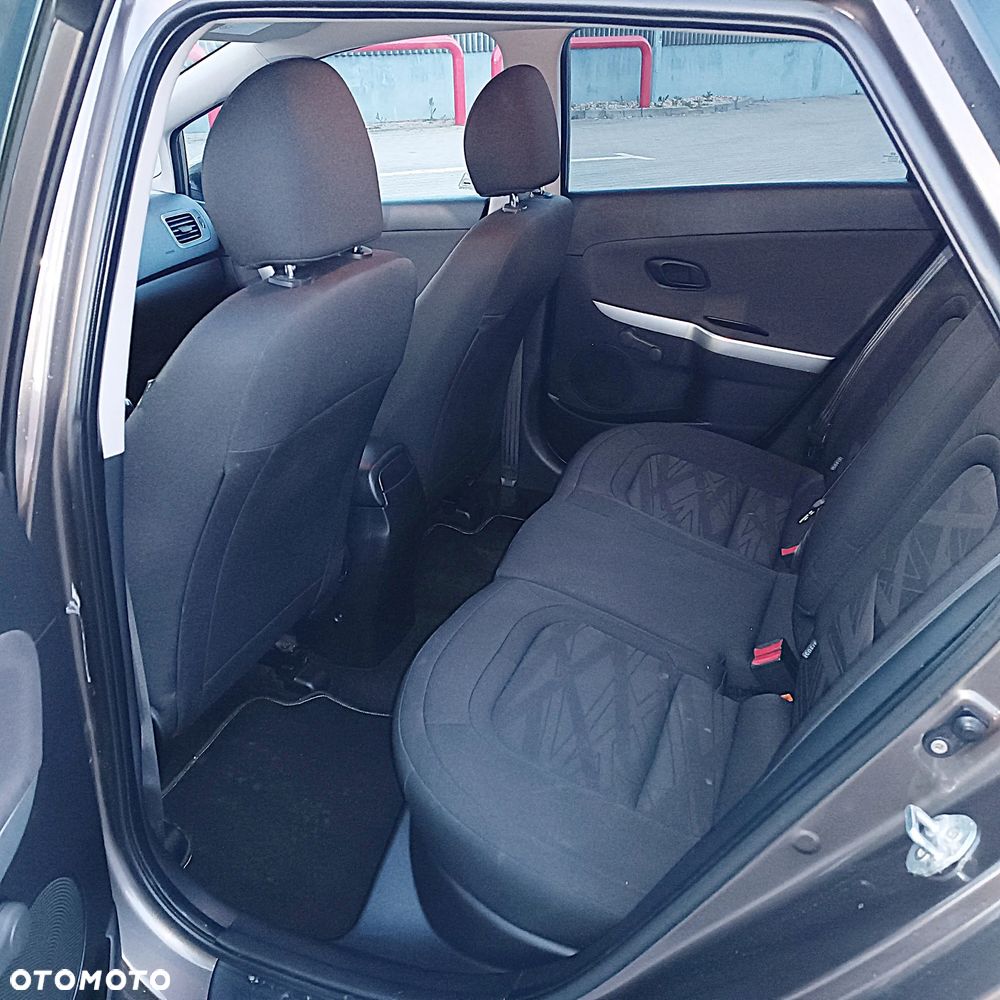Kia Ceed 1.4 CVVT Attract - 6