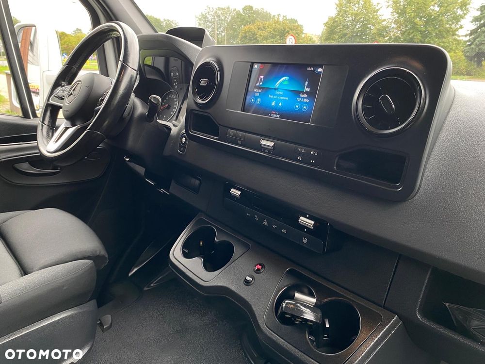Mercedes-Benz SPRINTER 319 CDI 3,0 V6 AUTOMAT KONTENER CHŁODNIA WINDA - 29
