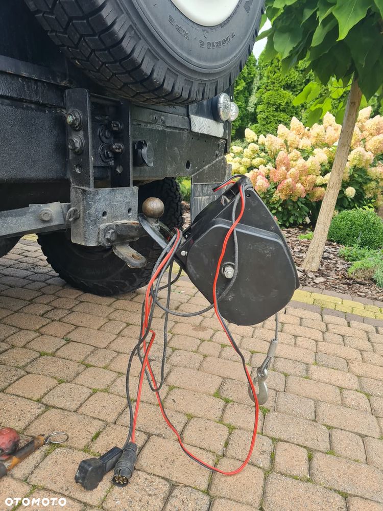 Land Rover Defender 2.5 TD5 - 12