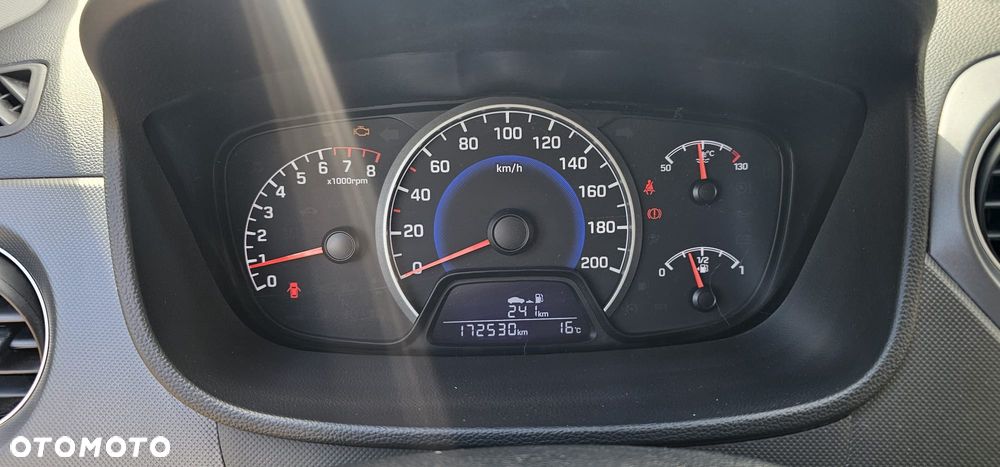 Hyundai i10 1.2 Trend - 6