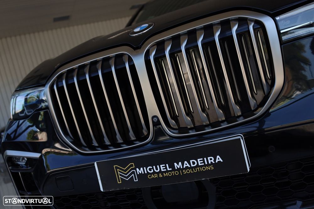 BMW X7 M50d - 10