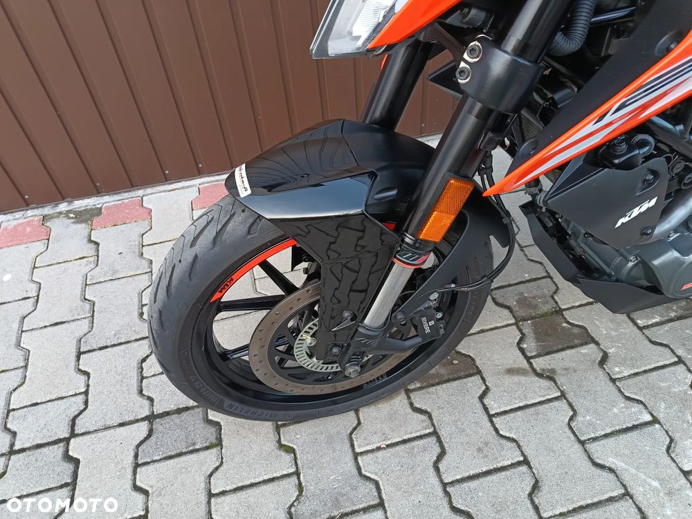 KTM Duke - 25