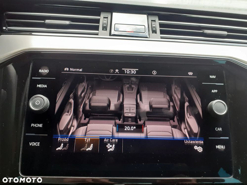 Volkswagen Passat 2.0 TSI Elegance DSG - 24