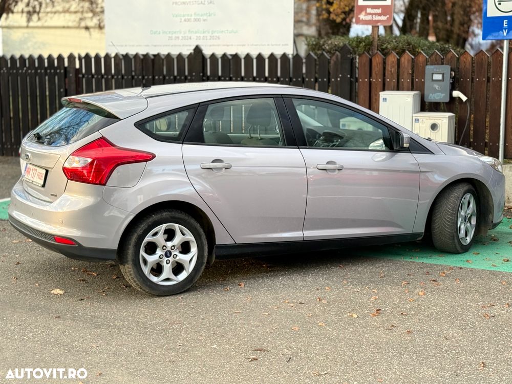 Ford Focus 1.6 TDCI DPF Titanium - 5