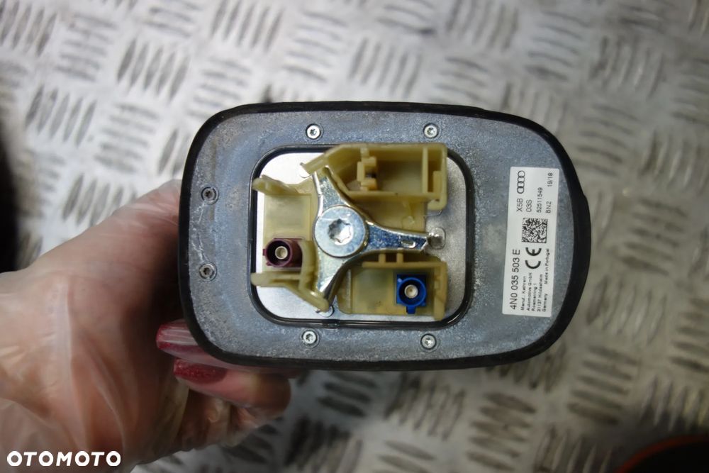ANTENA AUDI A6 C8 - 2