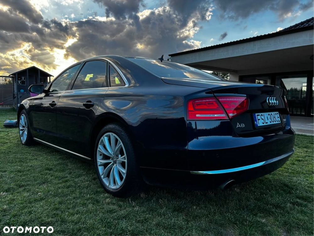 Audi A8 - 4