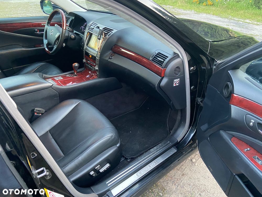 Lexus LS 460 Prestige - 15
